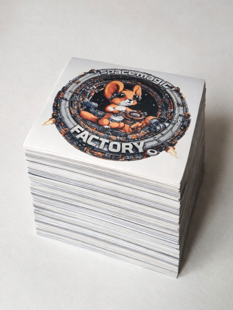 PVC nalepnice. Kolor, vodootporne i konturno iskatovane po željenom obliku.